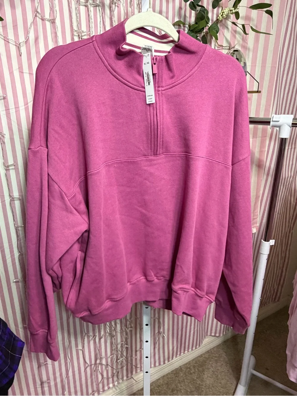 VS PINK 1/4 zip up NWT sweater XL